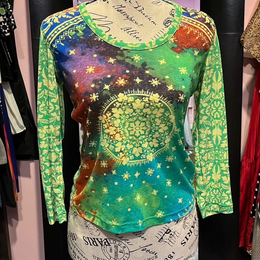Vibrant blouse